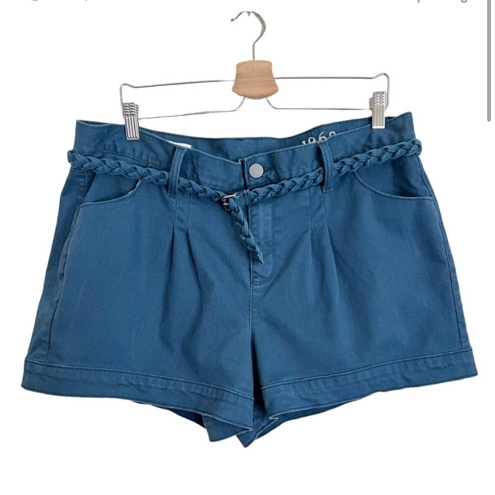 Gap Denim Shorts with Braided Belt Size 33 / 16